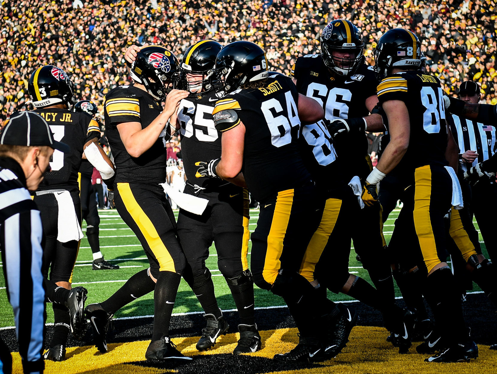 111619-qct-spt-iowa-minn-foot-025a.jpg